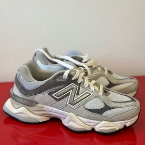 Unisex New Balance 9060s, Grey | Women’s Size 9.5, Men’s Size 8
